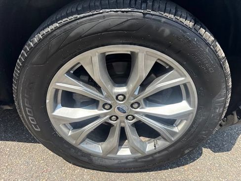 Certified 2023 Ford Explorer XLT w/ Equipment Group 202A AWD/4WD image 13