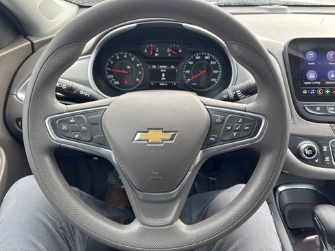 Used 2022 Chevrolet Malibu LT image 24