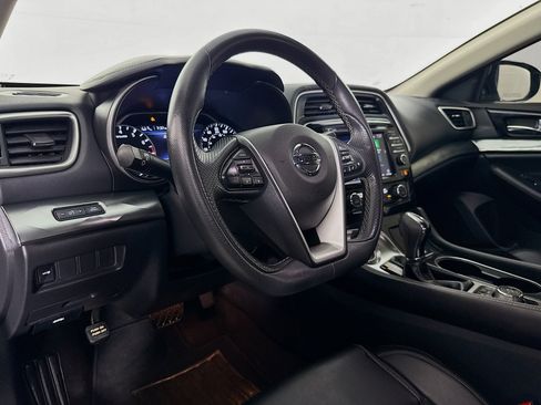 Used 2022 Nissan Maxima SV w/ Floor Mat Group FWD image 21