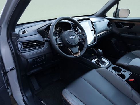 Used 2025 Subaru Forester Sport image 27