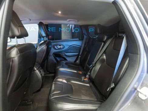 Used 2020 Jeep Cherokee Latitude Plus FWD image 14