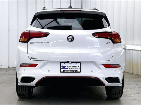Used 2020 Buick Encore GX Essence w/ Advanced Technology Package AWD/4WD image 4