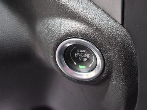 Used 2021 Chevrolet Silverado 1500 LT AWD/4WD image 29