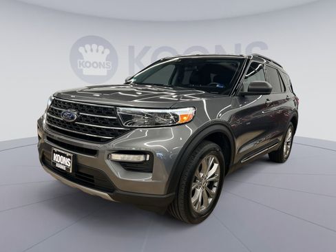 Used 2022 Ford Explorer XLT w/ Equipment Group 202A AWD/4WD image 1