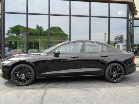 Used 2023 Volvo S60 B5 Plus w/ Climate Package AWD/4WD image 8