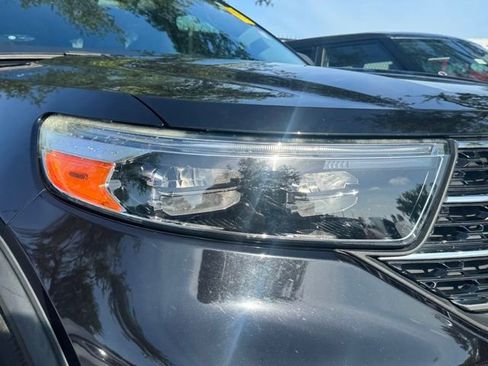 Used 2021 Ford Explorer XLT w/ Equipment Group 202A image 10