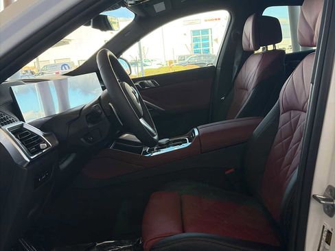 New 2026 BMW X6 xDrive40i w/ Climate Comfort Package image 9