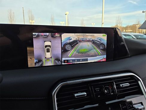 New 2025 Nissan Armada SL image 10