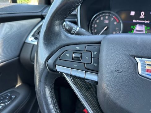 Used 2020 Cadillac XT6 Premium Luxury FWD image 24