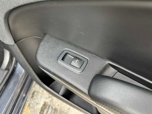 Used 2019 Chrysler 300 Touring w/ Sport Appearance Package image 36