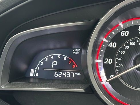 Used 2016 MAZDA MAZDA3 i Touring w/ Popular Equipment Package image 12