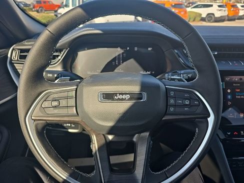 New 2026 Jeep Grand Cherokee Limited AWD/4WD image 13