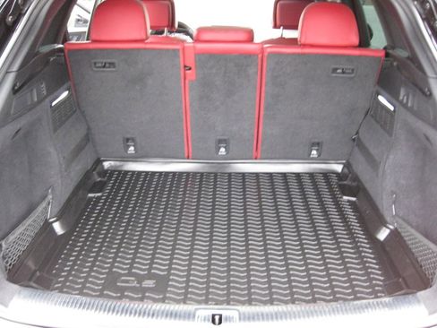 Used 2018 Audi SQ5 Prestige w/ Prestige Package image 31