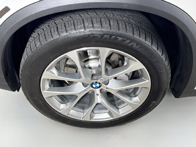 Used 2022 BMW X5 xDrive40i w/ Premium Package AWD/4WD image 30