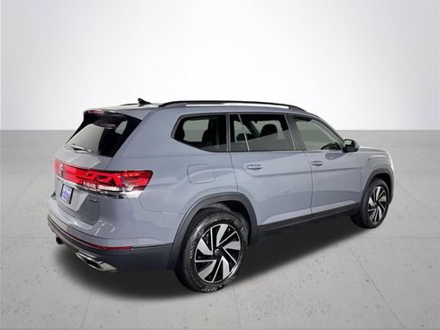 New 2026 Volkswagen Atlas SE image 6