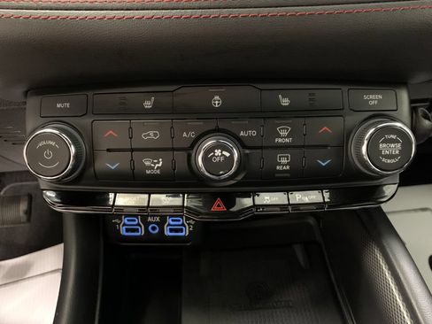 Used 2023 Dodge Durango R/T w/ Blacktop Package AWD/4WD image 28