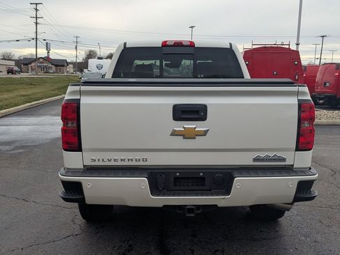 Used 2015 Chevrolet Silverado 1500 High Country w/ High Country Premium Package image 7