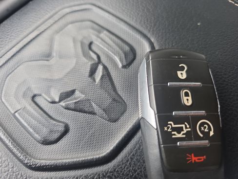 Used 2022 RAM 1500 Laramie w/ Sport Appearance Package AWD/4WD image 29