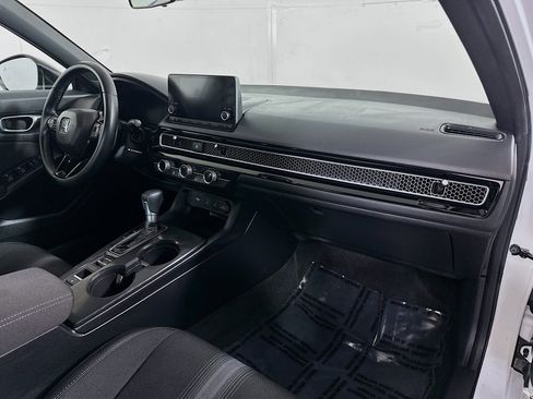 Used 2025 Honda Civic Sport image 28