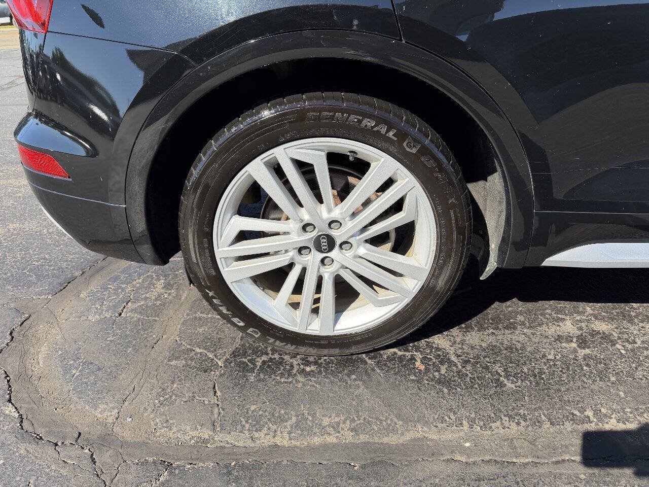 Used 2018 Audi Q5 2.0T Premium Plus AWD/4WD image 10