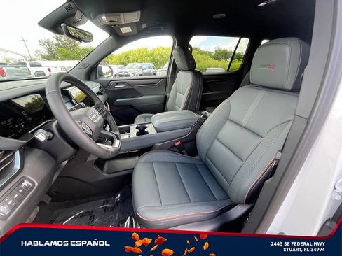 New 2026 GMC Acadia AT4 w/ Luxury Package AWD/4WD image 10