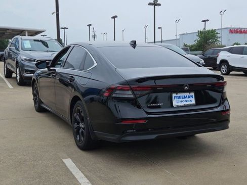 Used 2023 Honda Accord EX image 7