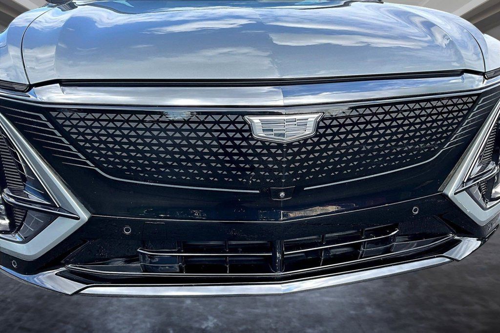 Certified 2024 Cadillac Lyriq Sport AWD/4WD image 31