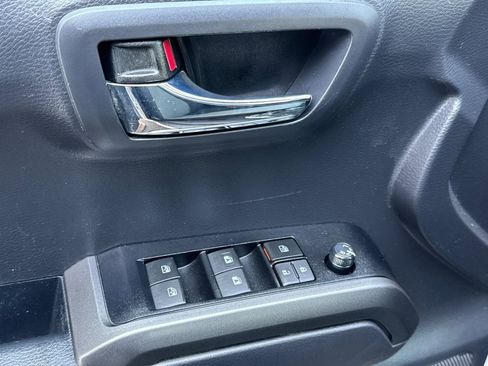 Used 2023 Toyota Tacoma TRD Sport w/ Black Out Package (TMS) AWD/4WD image 12