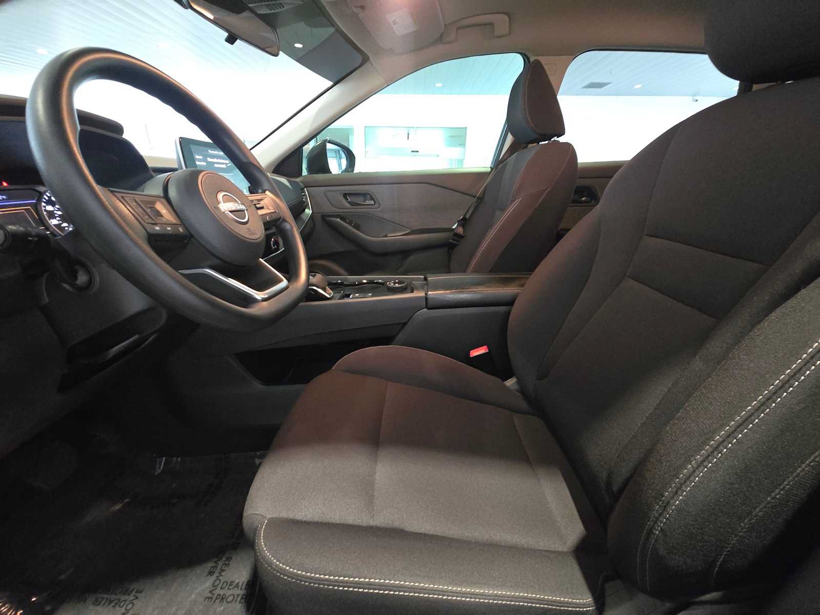Used 2023 Nissan Rogue S AWD/4WD image 21