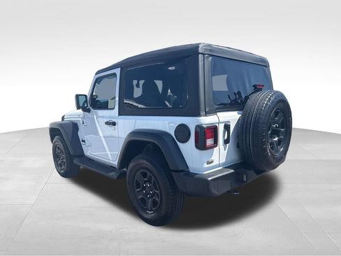 Used 2025 Jeep Wrangler Sport AWD/4WD image 7
