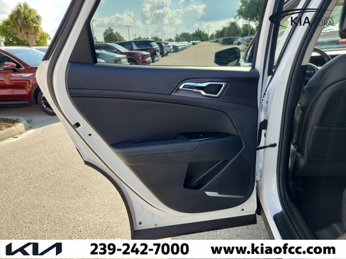 Certified 2024 Kia Sportage EX FWD image 13