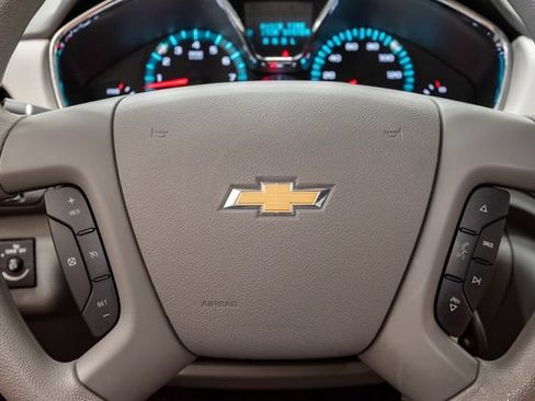 Used 2017 Chevrolet Traverse LS FWD image 12