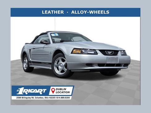 Used 2003 Ford Mustang Convertible RWD image 1