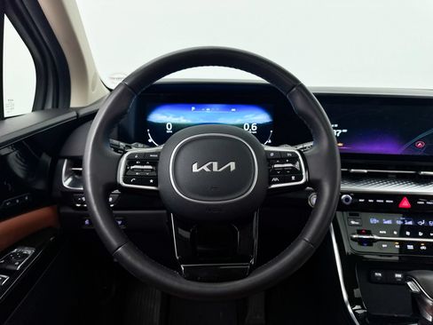Certified 2024 Kia Carnival SX Prestige FWD image 4