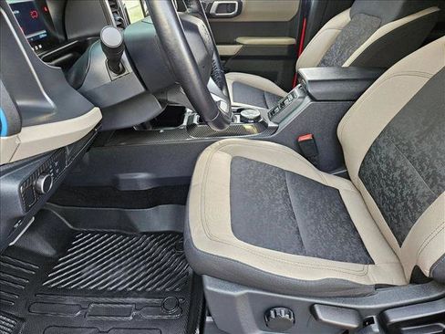 Used 2022 Ford Bronco Wildtrak image 16