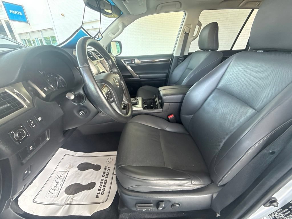 Used 2019 Lexus GX 460 w/ Navigation Package AWD/4WD image 29