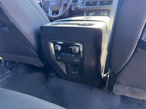 Used 2023 GMC Yukon SLT image 23