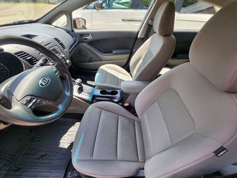 Used 2015 Kia Forte LX w/ Popular Package FWD image 5