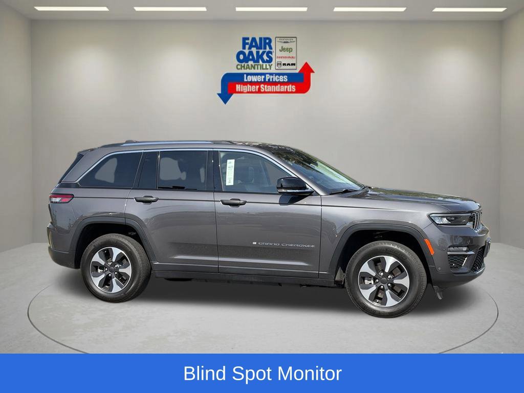 Used 2023 Jeep Grand Cherokee 4WD 4xe w/ Luxury Tech Group II image 6