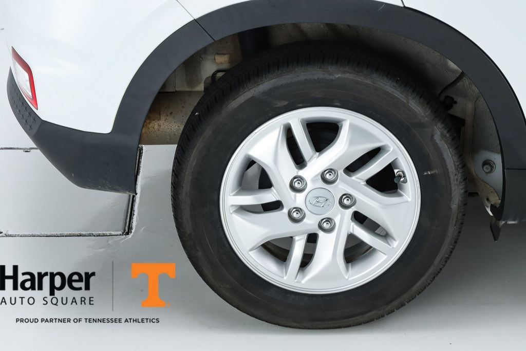 Used 2021 Hyundai Venue SE FWD image 48