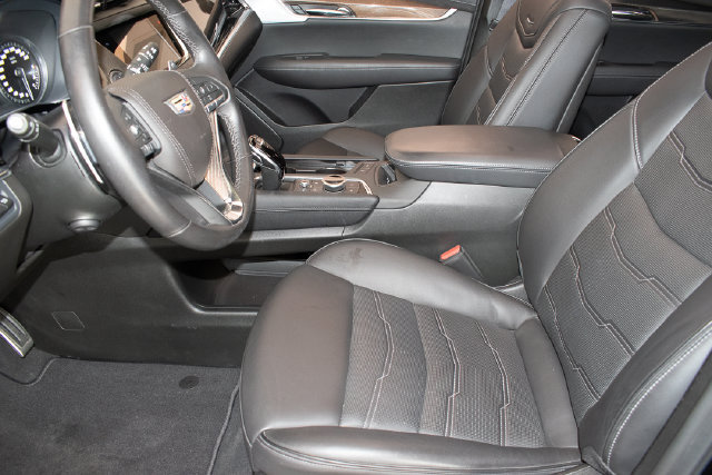 Used 2024 Cadillac XT6 Sport w/ LPO, ONYX Package AWD/4WD image 23