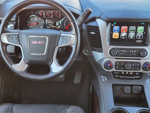 Used 2020 GMC Yukon XL SLT image 29