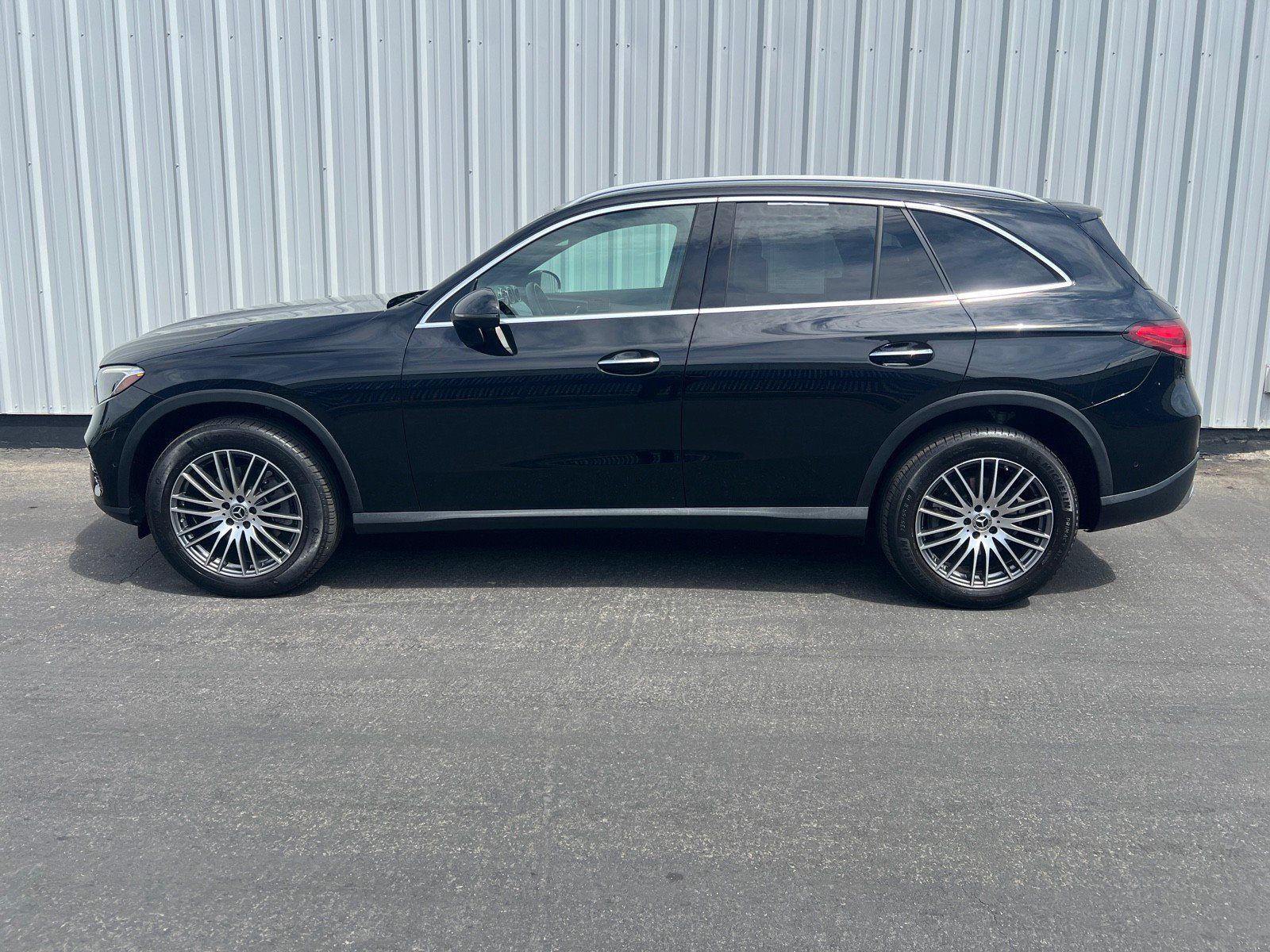 Certified 2024 Mercedes-Benz GLC 300 4MATIC image 3