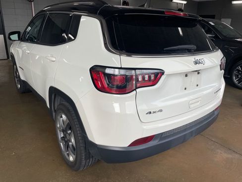 Used 2018 Jeep Compass Limited w/ Navigation Group AWD/4WD image 4