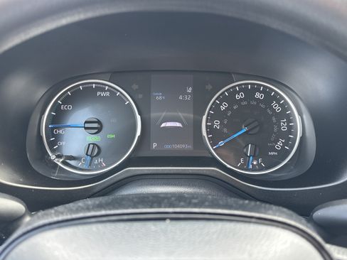 Used 2019 Toyota RAV4 LE AWD/4WD image 26