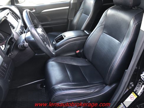 Used 2016 Toyota Highlander XLE w/ Protection Package #3 image 10