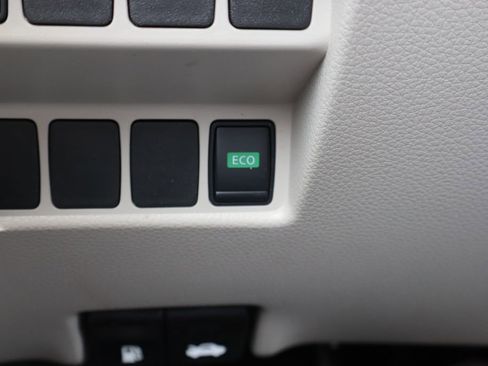 Used 2018 Nissan Rogue Sport FWD image 14