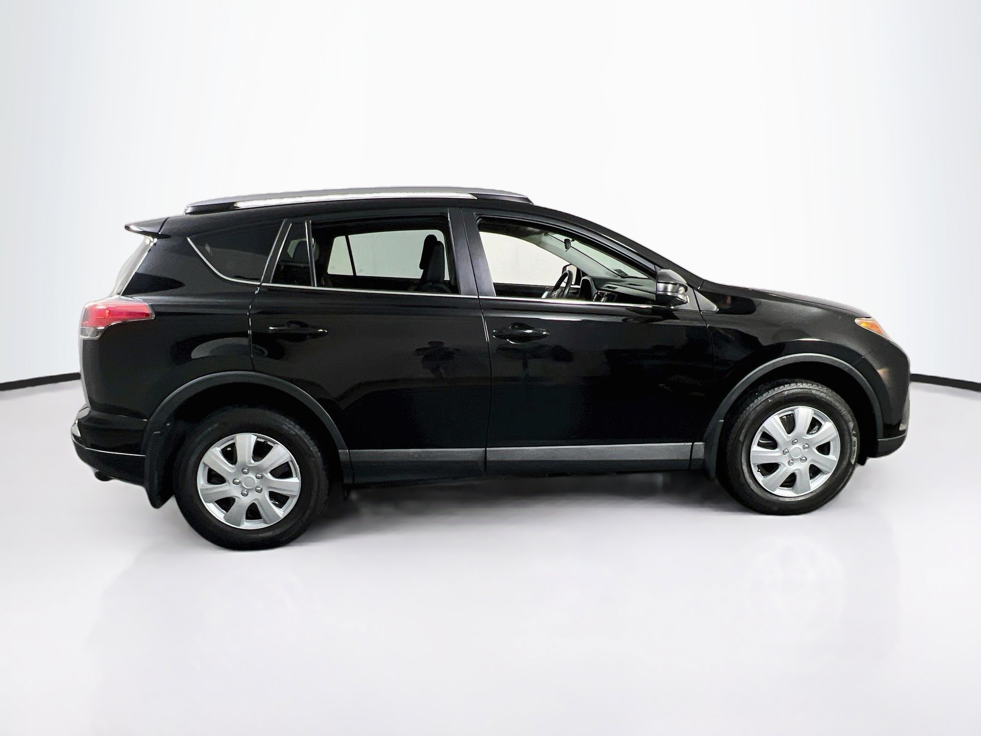 Used 2018 Toyota RAV4 LE w/ All Weather Liner Package AWD/4WD image 4