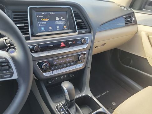 Used 2019 Hyundai Sonata Limited image 22
