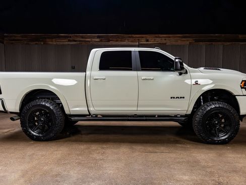 Used 2024 RAM 2500 Limited image 11